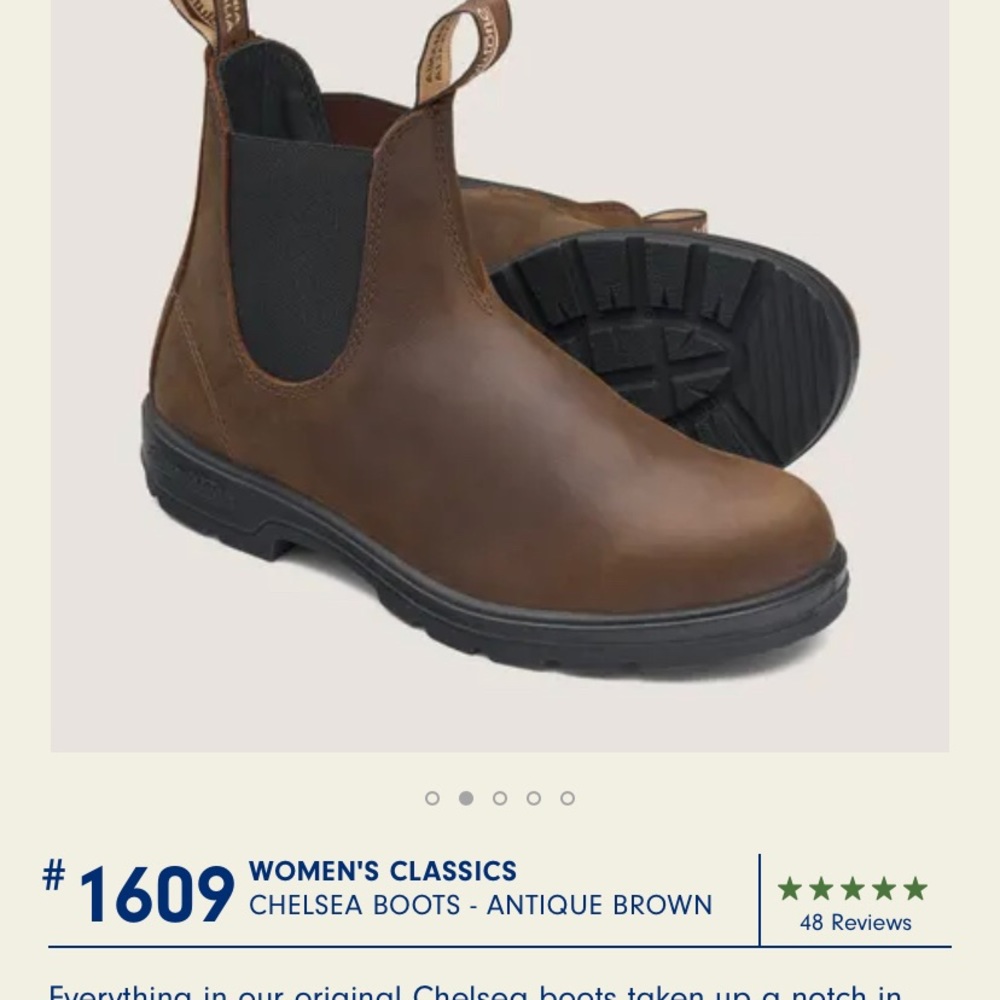 Authentic Blundstone boots - Chelsea in Antique Brown with black elastic sides.
